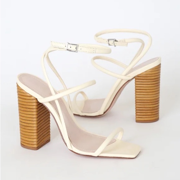 Schutz Ambrielle sandal in Vanilla Ice Nappa leather - Picture 2 of 10